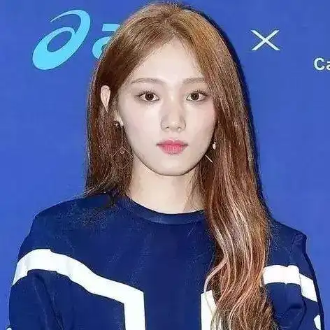 戳进来敢于素颜直播的,才配得上女神二字