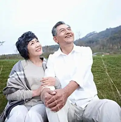 61岁退休老人哭诉出轨很激情结局却很惨淡