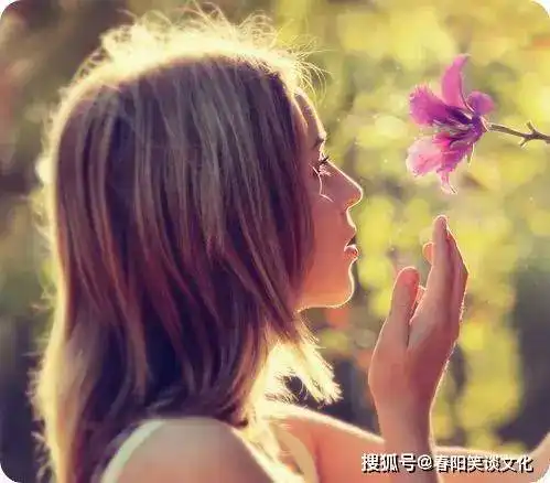 无论世界对你怎样,都要一如既往的努力勇敢充满希望