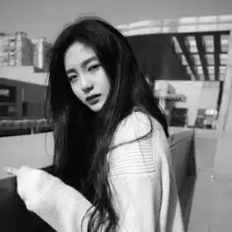 女生酷酷的黑白头像图片大全爱笑的人没有那么坚强