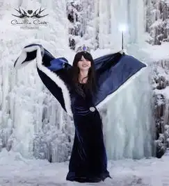 妈妈把7岁女儿打扮成迪士尼公主,网友直呼完美超越童话