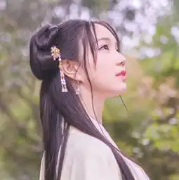 还懵懂的花儿和少年,眉梢眼角带电近情情怯