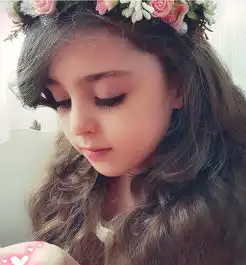 这位小姑娘颜值太美,简值逆天了