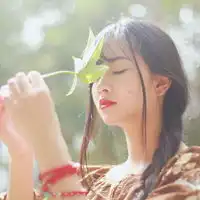 清纯素颜美女最新qq头像越单纯越幸福