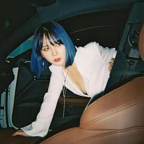 真人美女氛围感头像