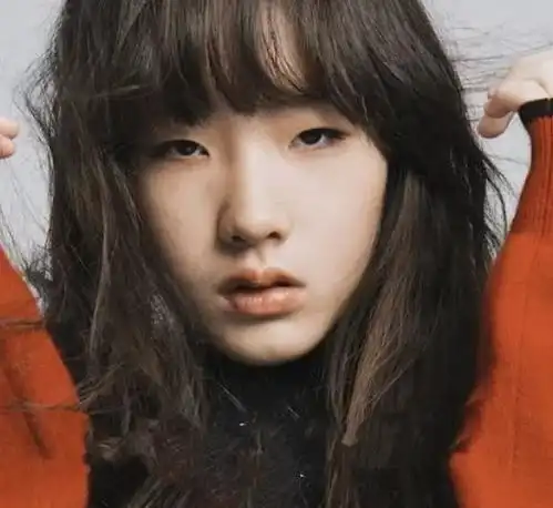 小s晒照为16岁长女庆生,自豪表示自己16岁已经谈过好多对象