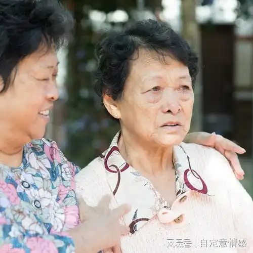 老年人用的头像女长寿