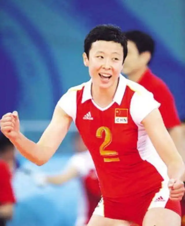 中国女排任队长最久,参加三大赛最多,夺冠最多的都是谁呢