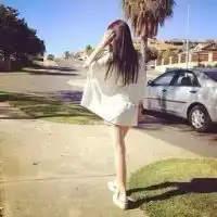 唯美女孩带花头像图片背影