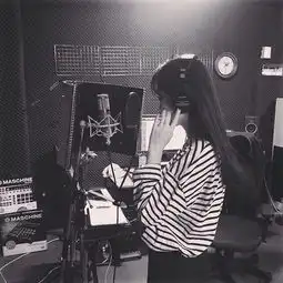 女生背影头像侧脸高冷