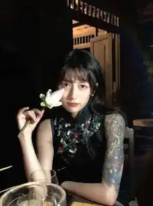 李诞女友换上公主切后,软妹子变成暗黑萝莉,网友太美了