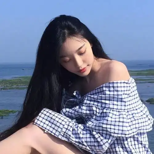 女生换了个成熟的头像徐