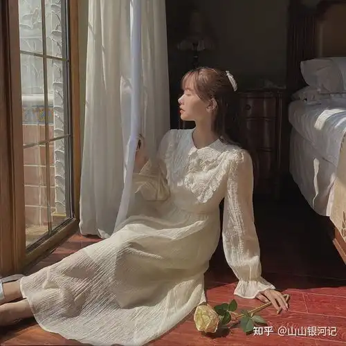 适合春秋穿的裙子
