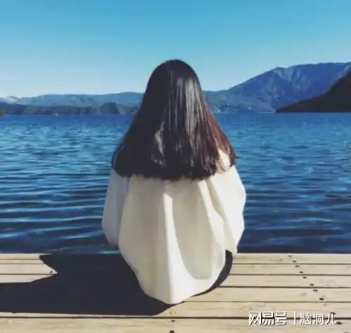 女人是嫁给爱情,还是嫁给物质