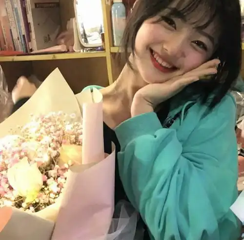 哪有女孩子不喜欢花的啊