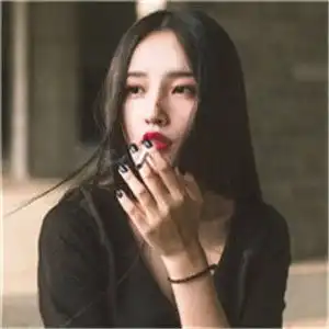 伤感超拽抽烟女生头像,爱你我觉得可以停一停了