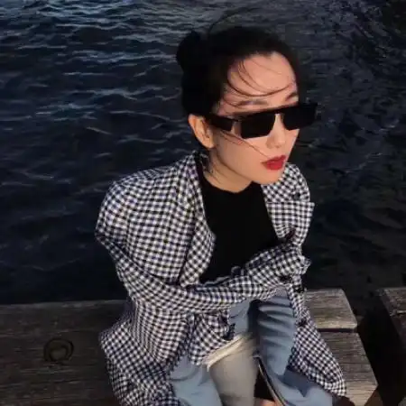 唯美图片女生头像,等一场春暖花开