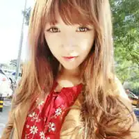 天真的曾经很酷的女生头像隔了一个曾经