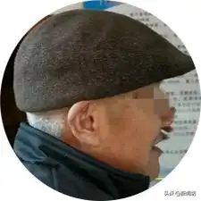 视频惊悚沪一4岁女童偷溜出家门,没戴口罩还要穿马路原因竟是找弟弟