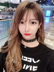 抖音最清纯的女装大佬,整容后跪求粉丝原谅