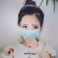 15岁女生头像戴口罩的冬