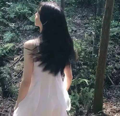 女头丨久敲不开的门就是答案