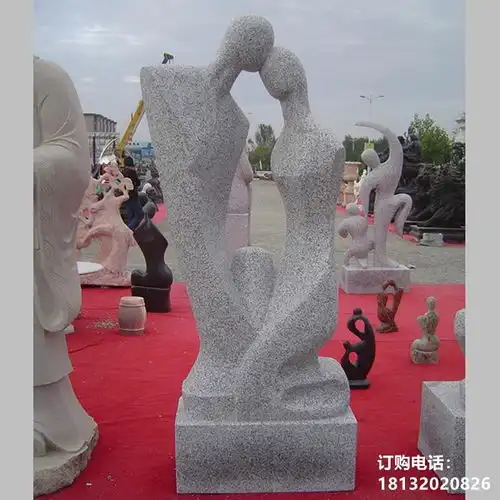 抽象搞怪头像女雕塑