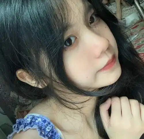 ins招桃花女生头像