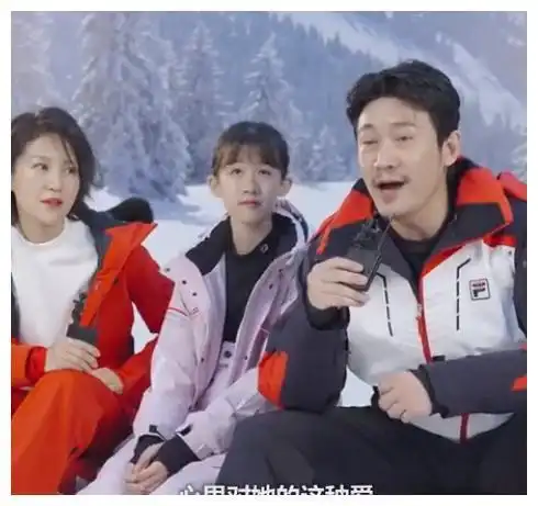 陆毅一家四口拍大片,13岁贝儿越来越美,母女逆天长腿超吸睛