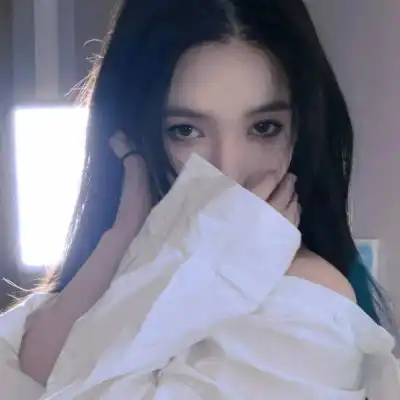 2023性感温柔女生微信头像