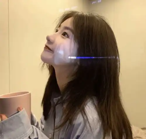 我也期盼过你的消息只是你未曾给过任何回应