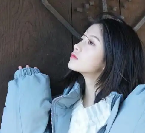 气质女神长发侧脸头像
