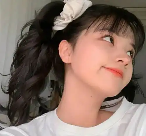 换个头像,做一个明媚女孩