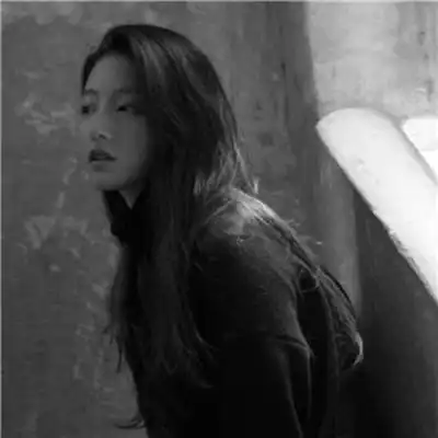 黑白渣女头像清晰版vogu