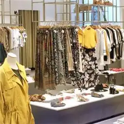 爱客服饰女装加盟图片加盟店装修图