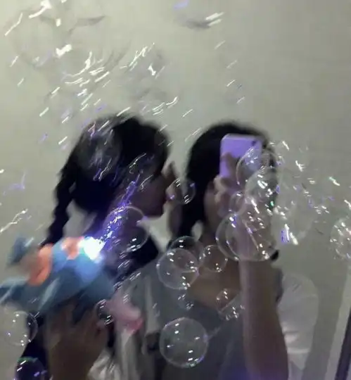 好姐妹头像虽有不幸,你是万幸果断收走腾讯新闻