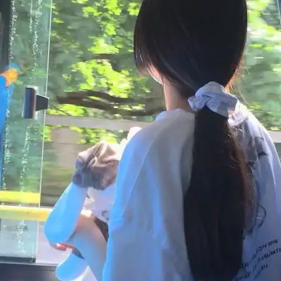 女生头像不要站在雾里,不要执着于没有意义的人和事