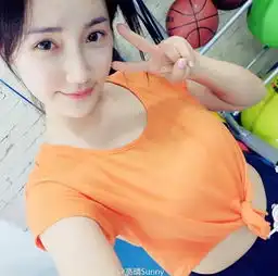 95后艺考生晒呆萌校服写真最美校服女生颜值惊人