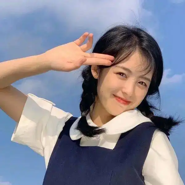 45岁的女人头像花的图片