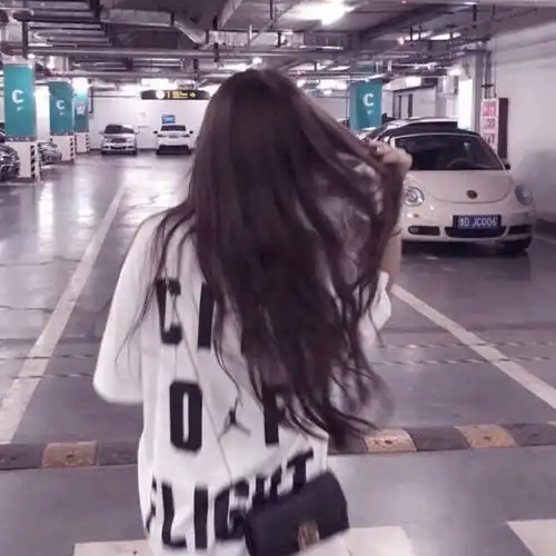 不露脸真人女生丧系文案我知道我明白我懂我走我放手