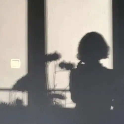 影子女头像