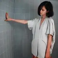 qq头像失恋了就剪头发女生短发