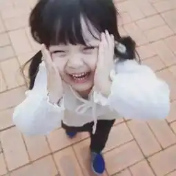 这个小女孩是童星吗,是的话叫什么名字