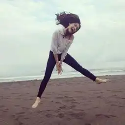 如果我想追一个女生怎么问他喜不喜欢我直接问好吗