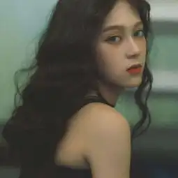 绿色女生头像