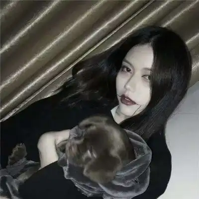 病娇头像女真人带血恐怖血腥病娇女头像