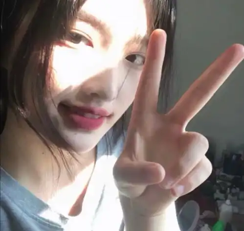 女头你与星光皆浪漫