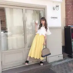 不仅是橙色和蓝色,清新的夏日风格也可以用柠檬制成