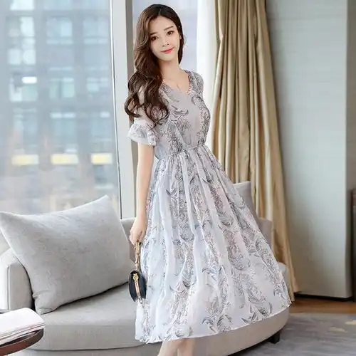 温婉时尚的紫色连衣裙,显高显瘦两不耽误,喜欢这样利落的清爽