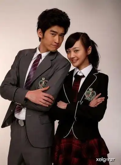 郑爽近照又有新变化恋爱中的女生,真的不必刻意改变自己